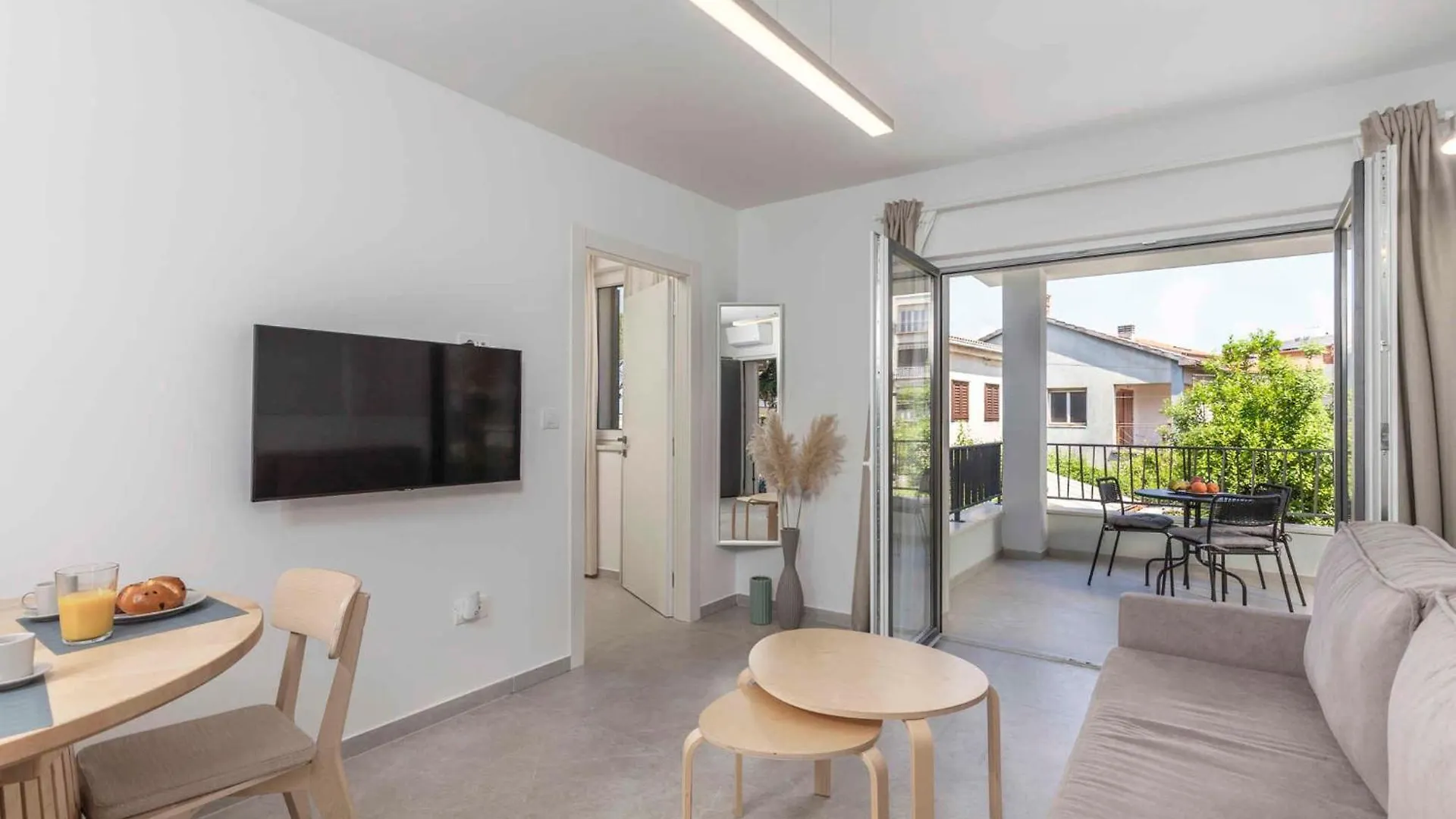 Apartments In Malinska - Insel Krk 53235 0*,  Хорватия